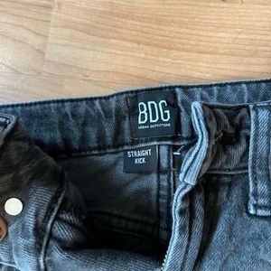 Urban outfitters BDG Straight kick black denim 25